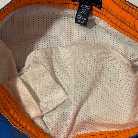 Gap Swim Trunks- Kids Size S (6-7 yrs) - Picture 16 of 16